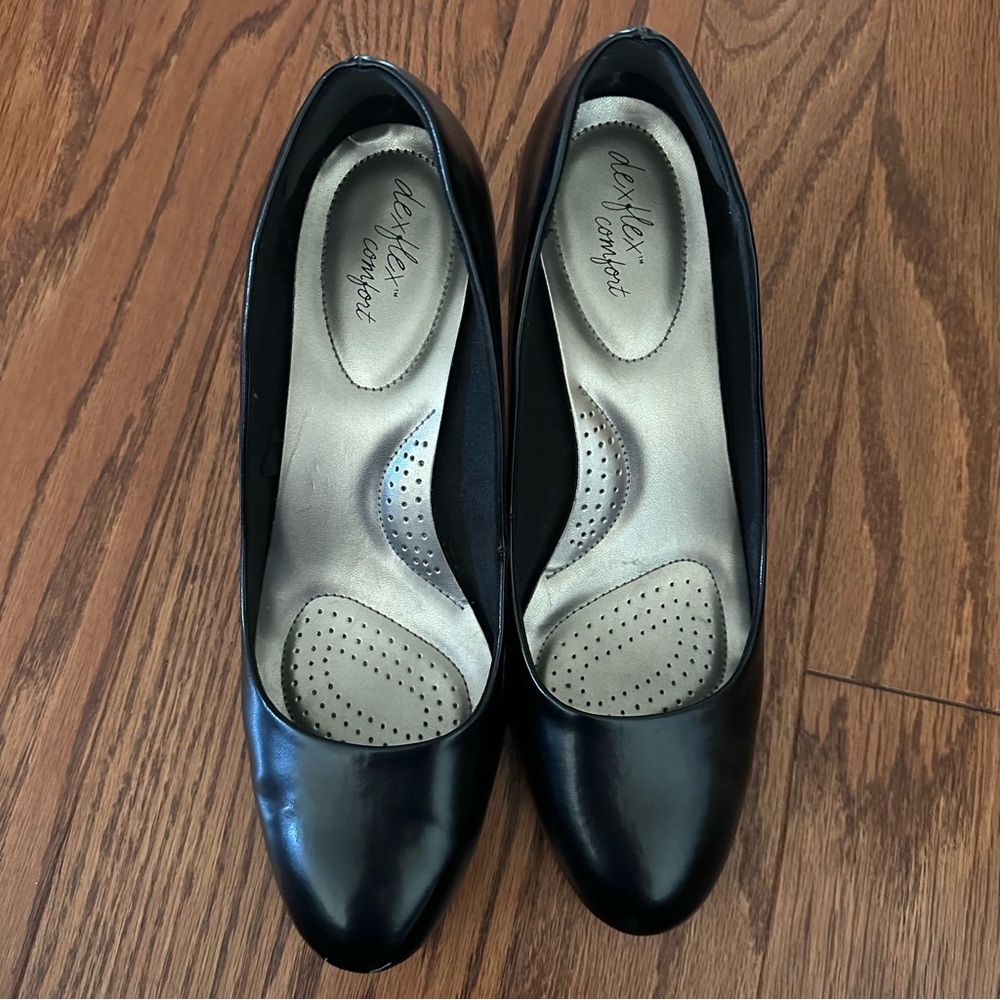 Aerosoles Women's Black Comfort Flats - Picture 3 of 4